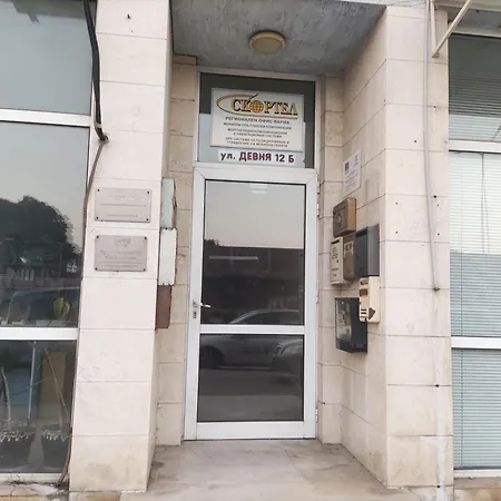 Tanya's Flat Βάρνα